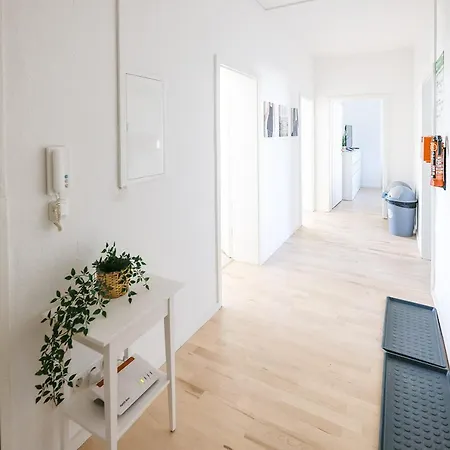 アパート Modern & Chic With Balcony In Offenbach