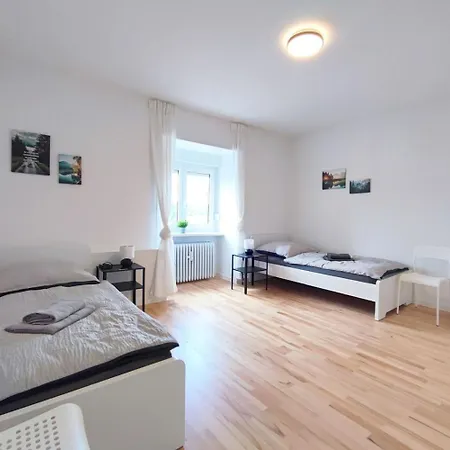 Daire Modern & Chic With Balcony In