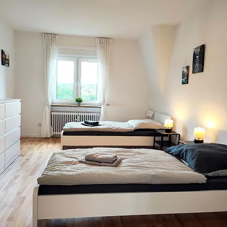 Daire Modern & Chic With Balcony In *