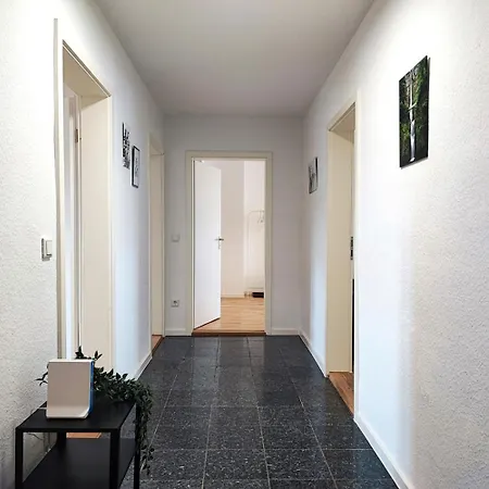 アパート Modern & Chic With Balcony In Offenbach