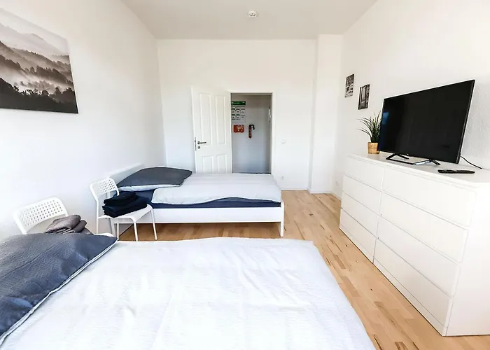 Modern & Chic With Balcony In Offenbach * Gravenbruch