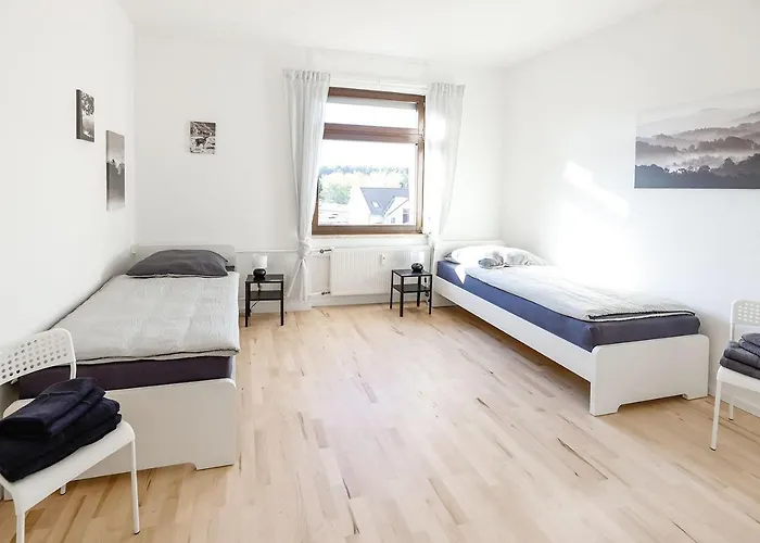 Modern & Chic With Balcony In Offenbach *