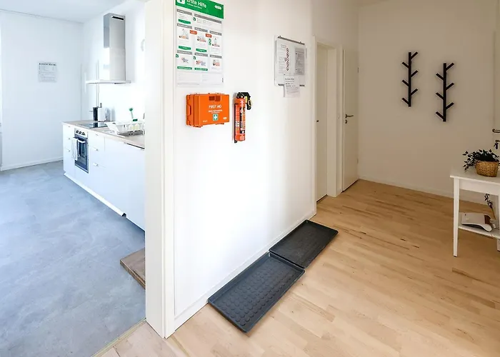 Modern & Chic With Balcony In Offenbach Appartement