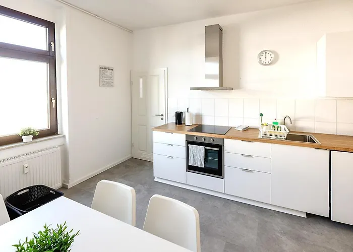 Modern & Chic With Balcony In Offenbach * Gravenbruch