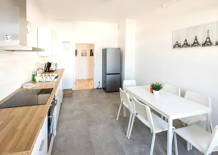 Appartement Modern & Chic With Balcony In Offenbach Gravenbruch