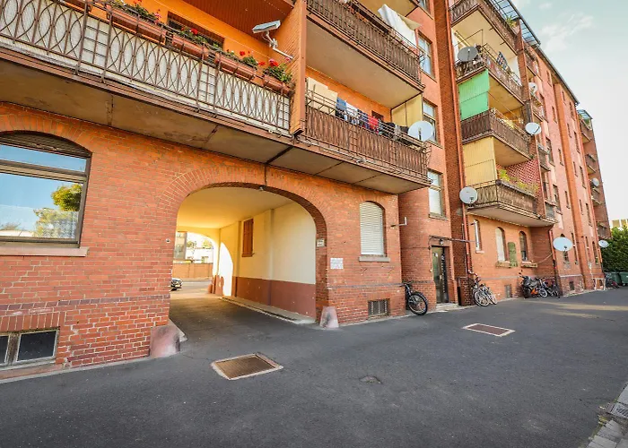 Modern & Chic With Balcony In Offenbach Gravenbruch