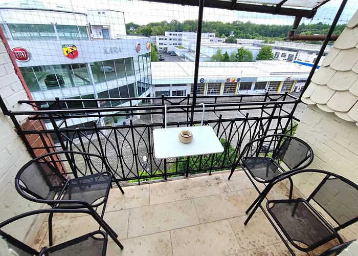 Modern & Chic With Balcony In Offenbach Appartement *